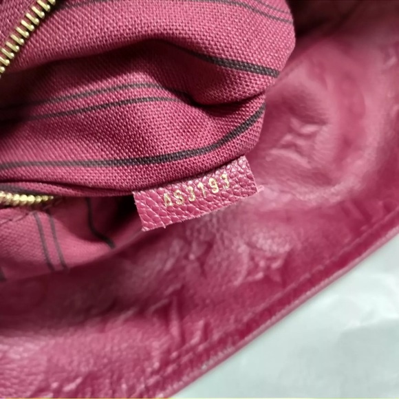 Louis Vuitton Artsy MM Monogram Empreinte Shoulder Bag - Picture 13 of 13